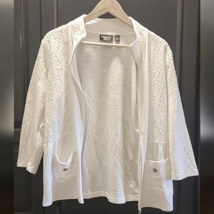 White Medium 3/4 Sleeve Lightweight Jacket